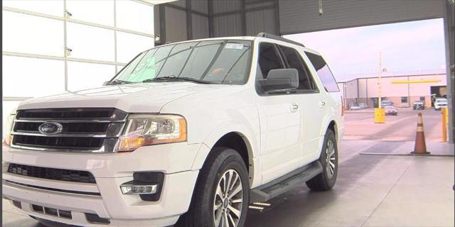 2017 ford expedition xlt