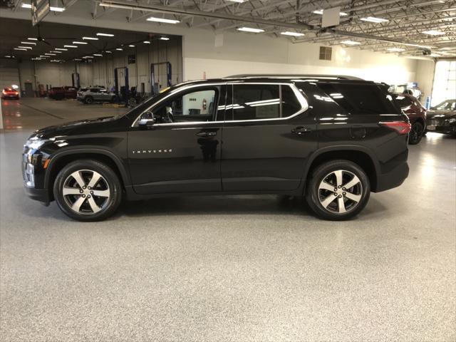 2022 chevrolet traverse lt leather