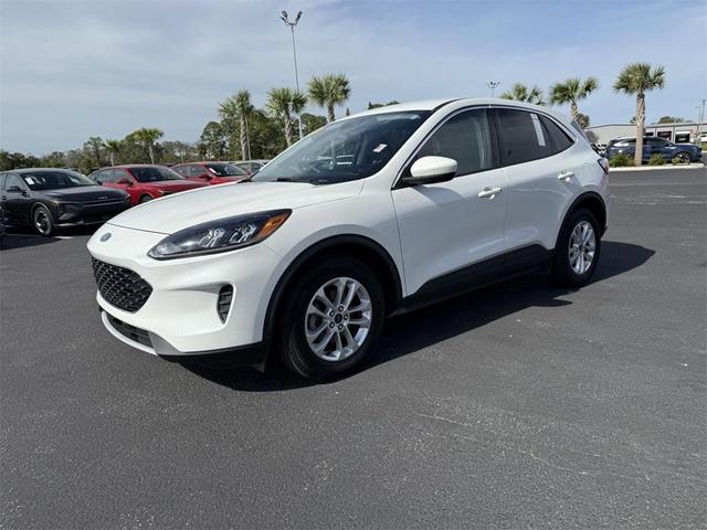 2021 ford escape se