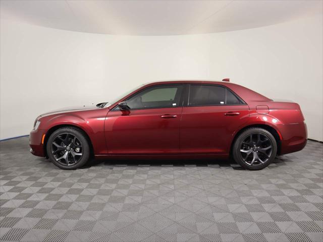 2021 chrysler 300 touring