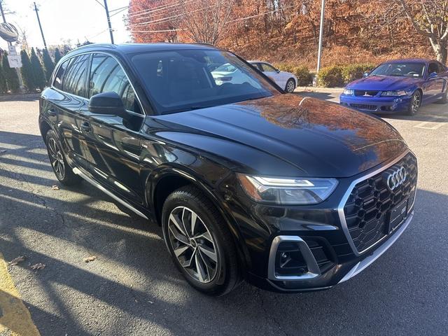 2024 audi q5 45 s line premium