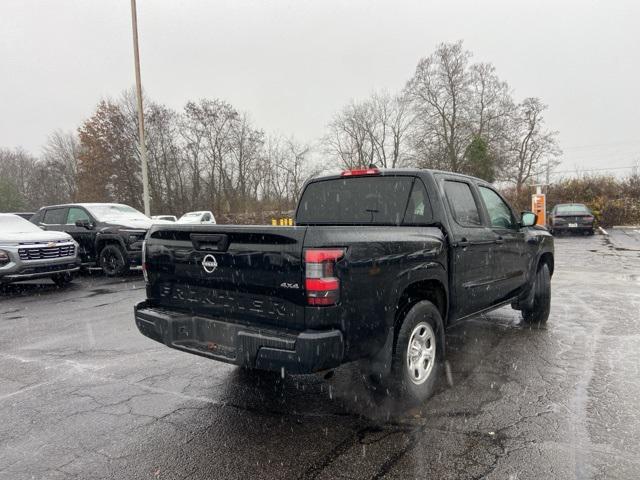 2022 nissan frontier s