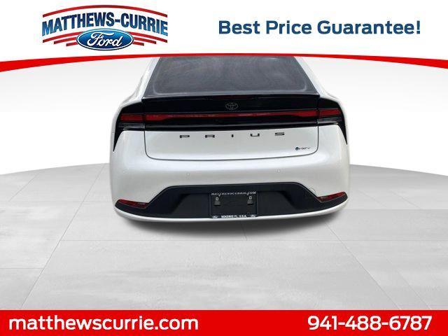 2023 toyota prius le