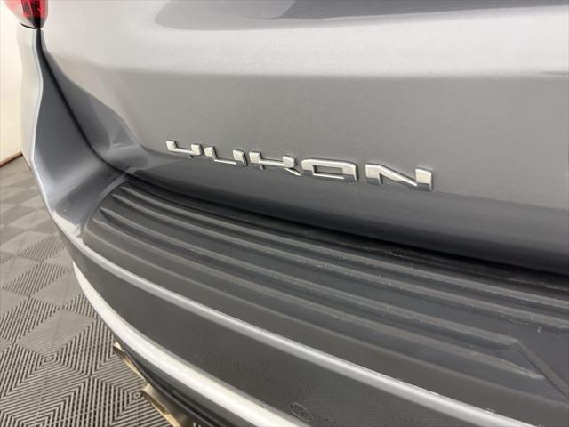 2022 gmc yukon xl r mulliner
