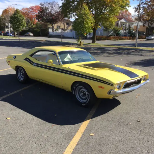 1973 dodge challenger hardtop 440h motor r/t reproduction - fully restored