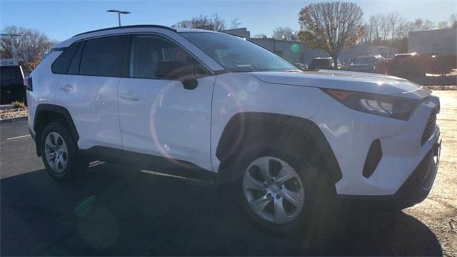 2021 toyota rav4 le