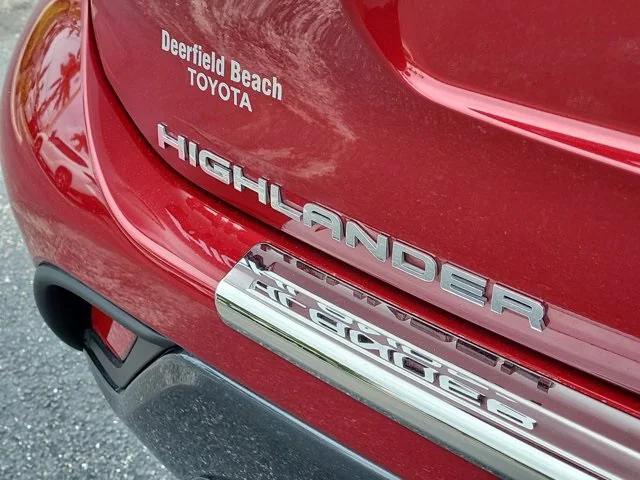 2022 toyota highlander limited