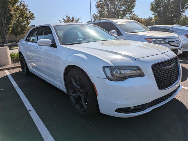 2022 chrysler 300 s