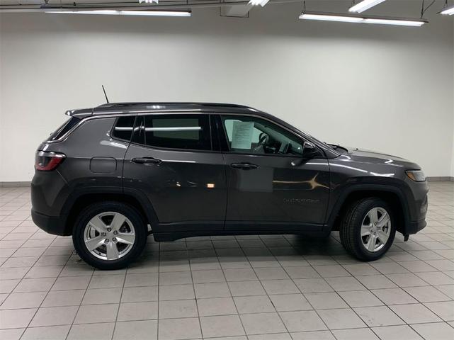 2022 jeep compass latitude