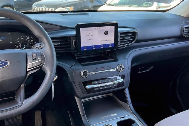 2020 ford explorer base