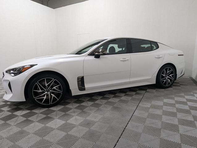 2022 kia stinger gt-line