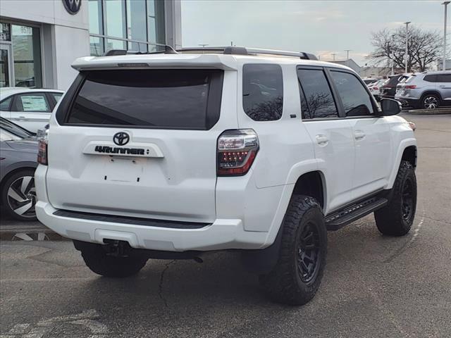 2022 toyota 4runner sr5 premium