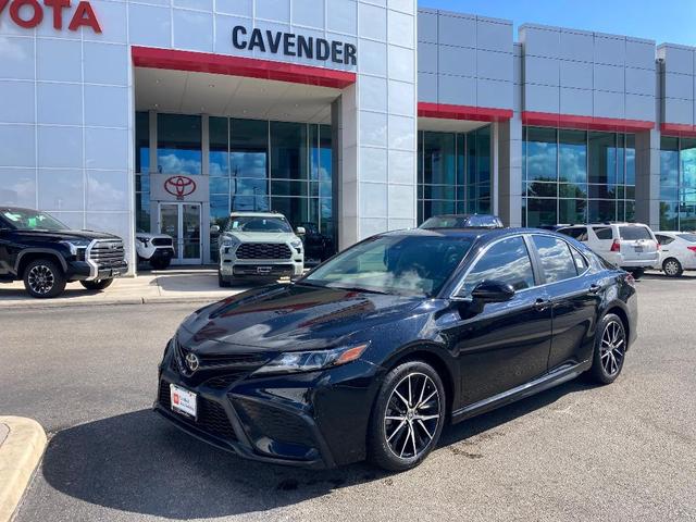 2021 toyota camry se