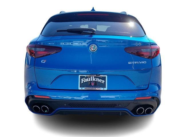 2022 alfa romeo stelvio quadrifoglio