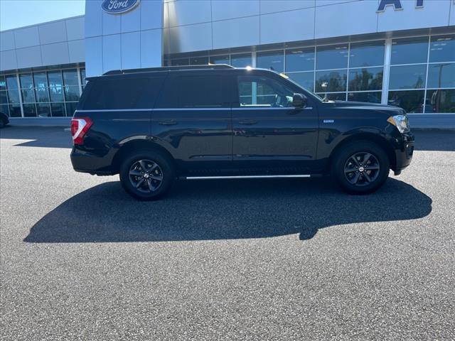 2021 ford expedition xlt