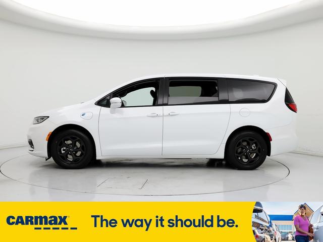 2022 chrysler pacifica hybrid touring l