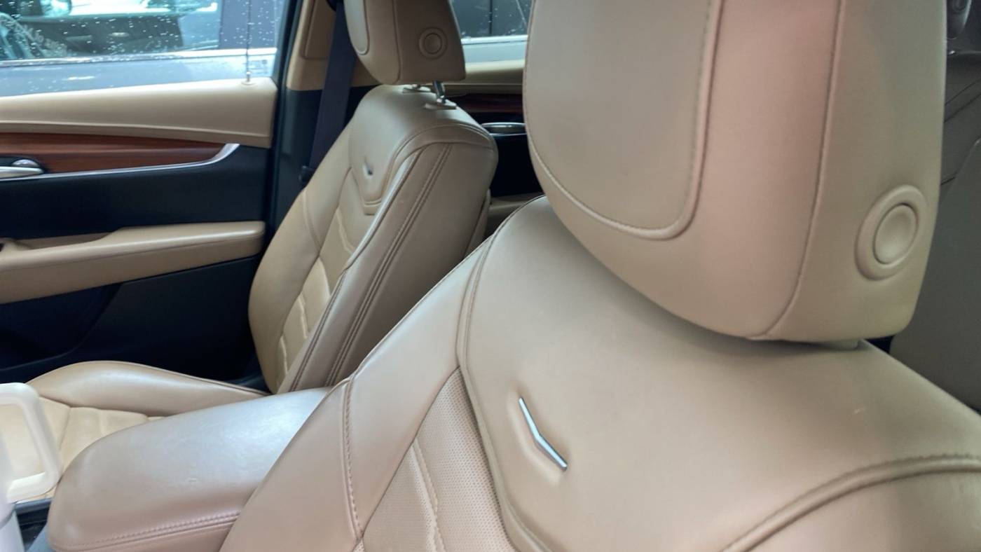 2017 cadillac xt5 platinum