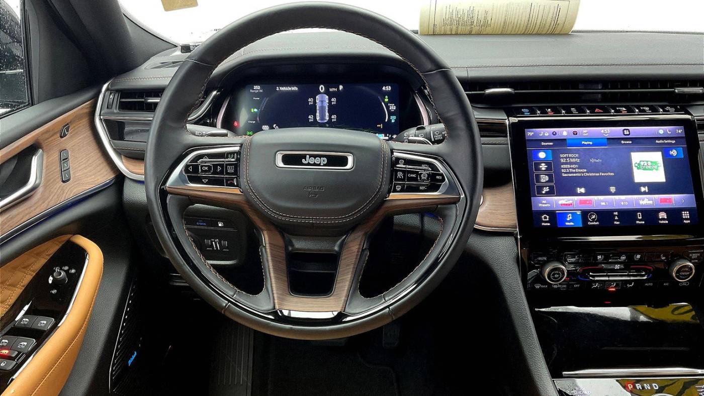2022 jeep grand cherokee
