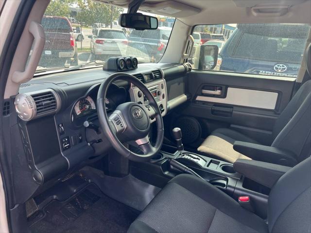 2012 toyota fj cruiser base
