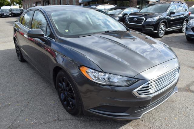 2017 ford fusion se
