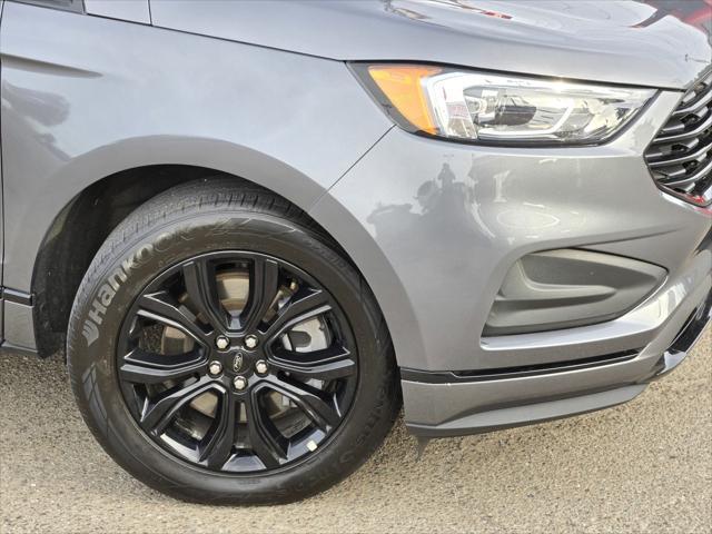 2022 ford edge se