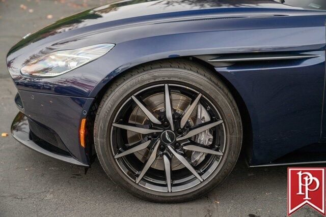 2020 aston martin db11 v8