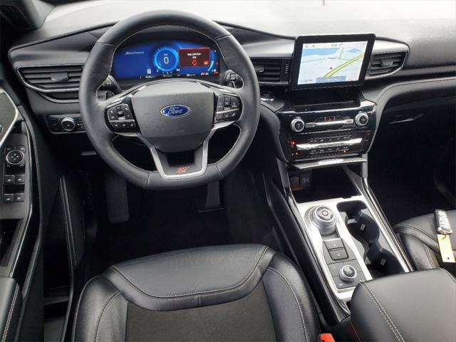 2022 ford explorer st