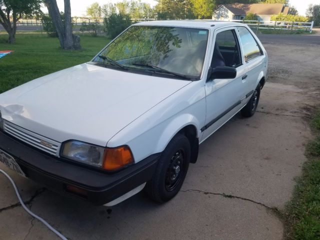 nice 1989 mazda 323 99,484 actual miles great first car commuter solid transpo