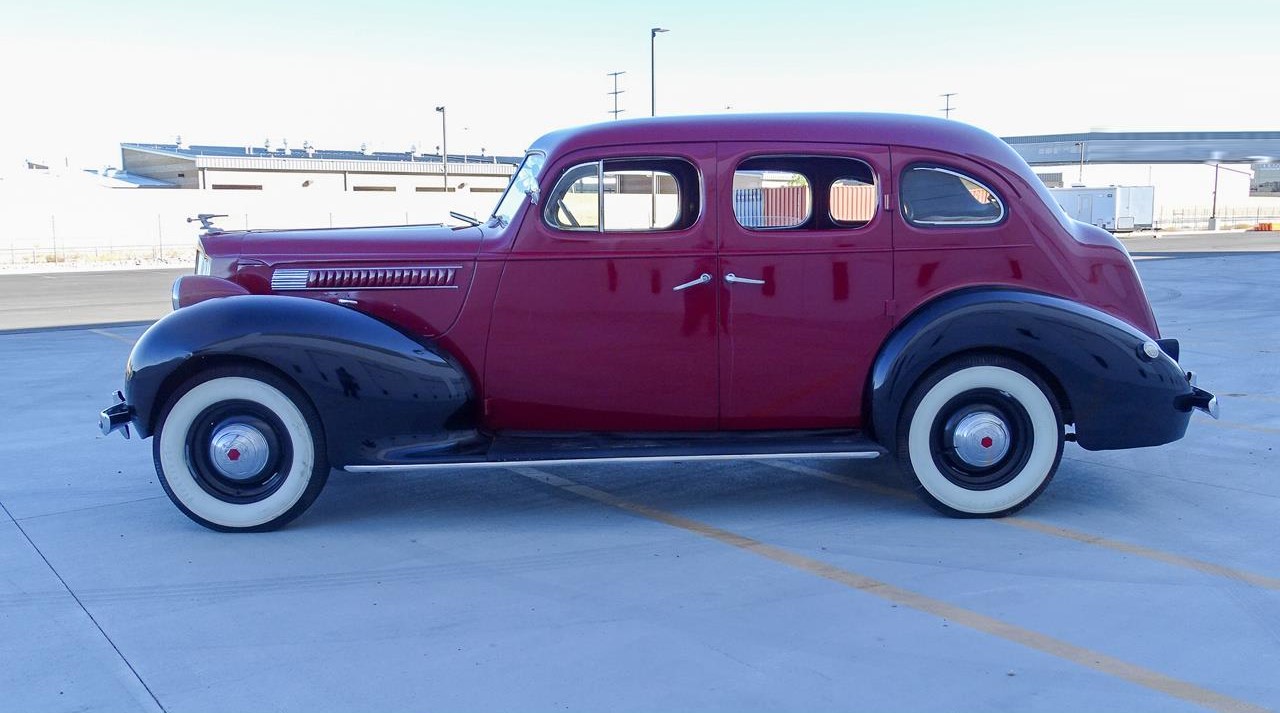 1939 packard sedan