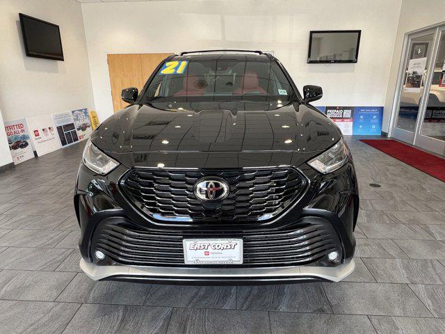2021 toyota highlander xse