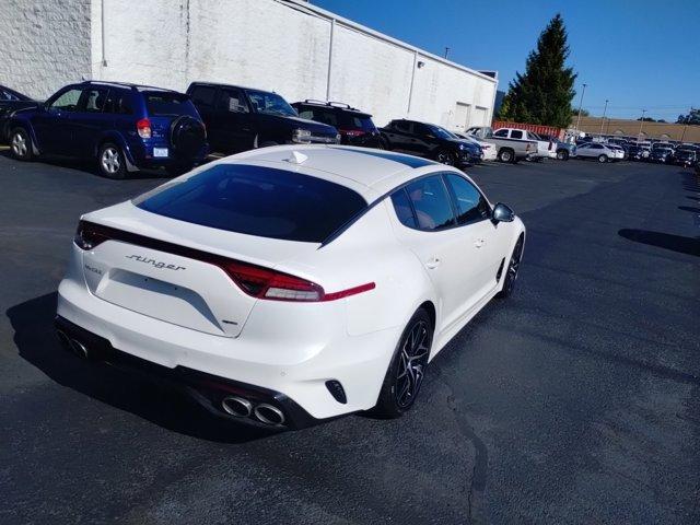 2023 kia stinger gt-line