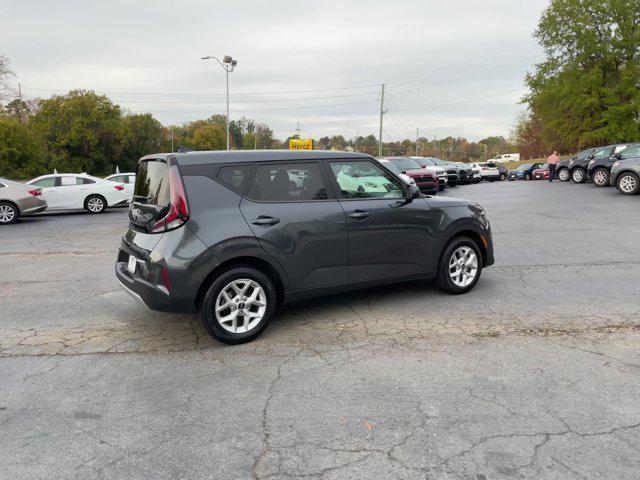 2024 kia soul lx