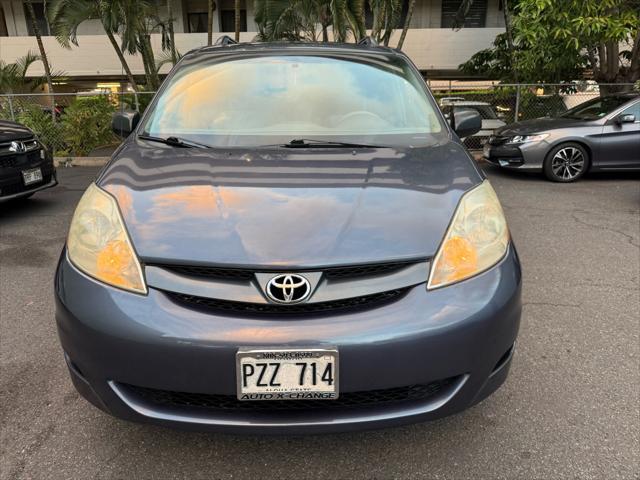 2010 toyota sienna ce