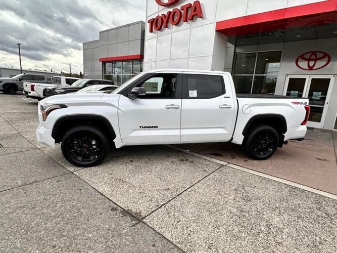 new 2025 toyota tundra 4wd limited
