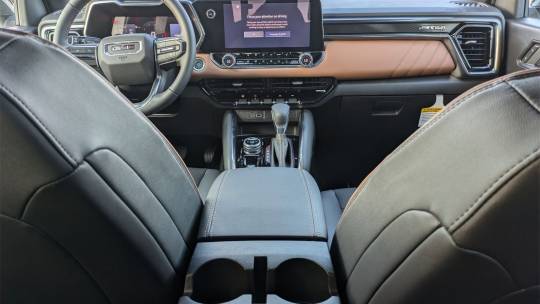 2024 GMC Canyon