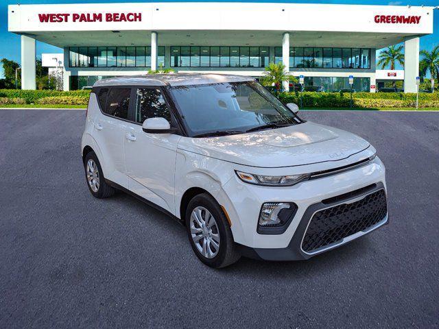 2022 kia soul lx