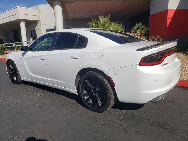 2016 dodge charger se