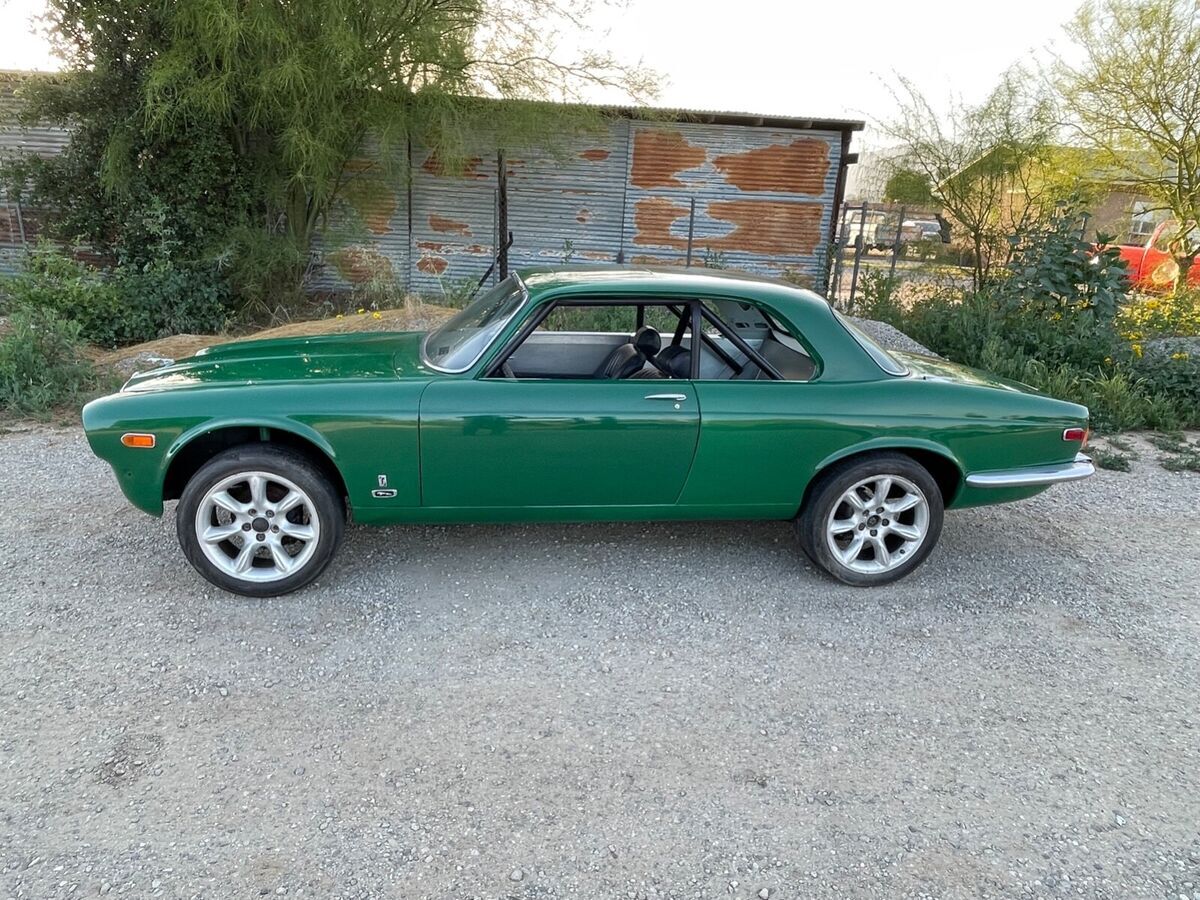 hard to find 1975 jaguar xj6 coupe track car rolling chassis
