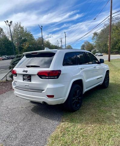 2022 jeep grand cherokee laredo