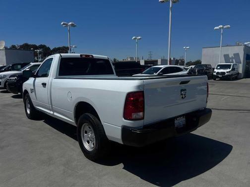 2023 ram 1500 classic