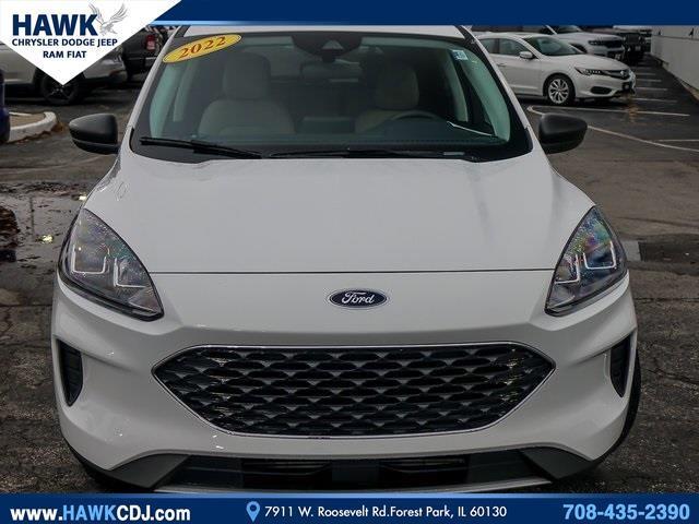 2022 ford escape se