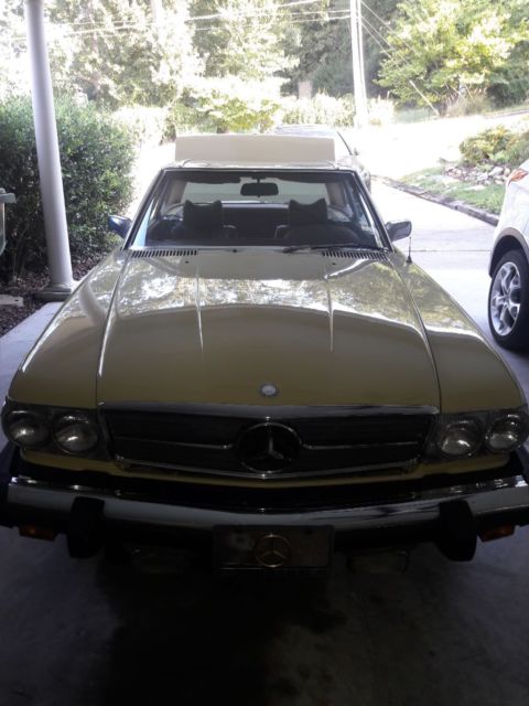 74 mercedes 450 excellent cond original paint and leather interior new michilen