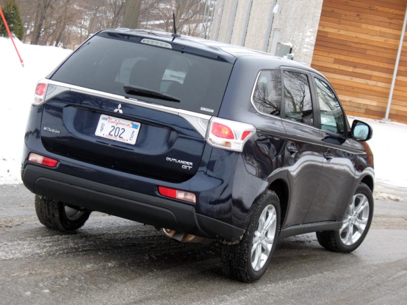 2023 Mitsubishi Outlander