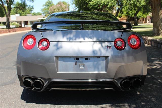 2012 nissan gt-r black edition