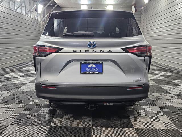2022 toyota sienna le