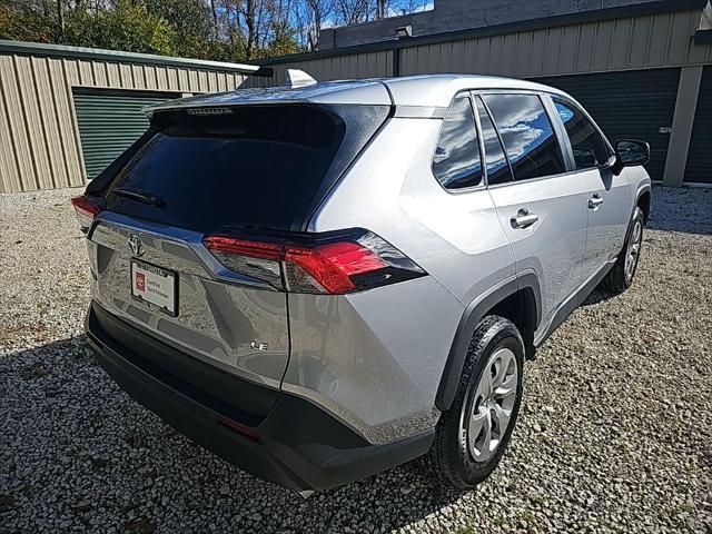 2022 toyota rav4 le