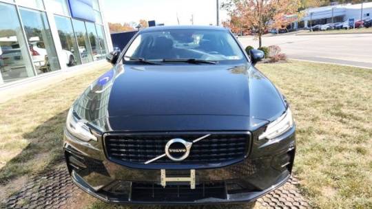 2022 volvo s60 b5 momentum