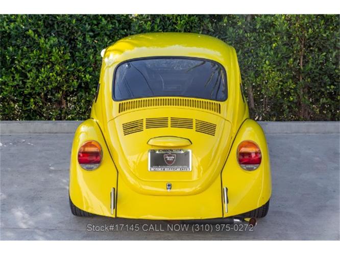 1973 volkswagen super beetle in beverly hills, california