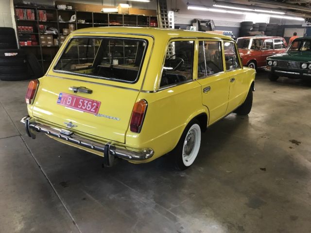 vaz 2102 lada , soviet car , antique , ussr, zhiguli