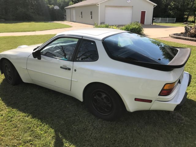 1988 porsche 944 base coupe 2-door 2.5l no reserve